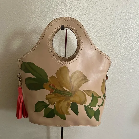 Patricia Nash Moretto Tote With Adjustable Strap and Dust Bag and Care Card - Picture 4 of 13